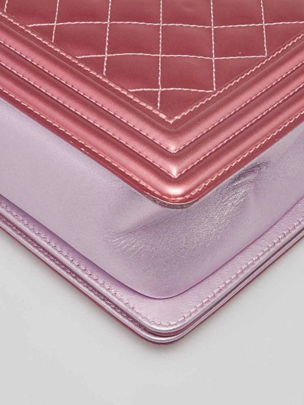Chanel Pink Quilted Patent Leather New Medium Boy Bag - Picture 4 of 11